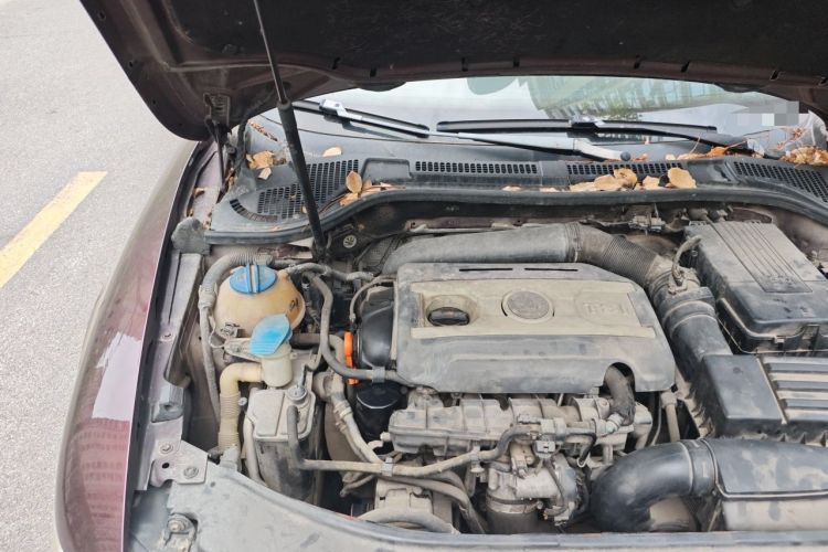 Used Skoda Superb 2009 2.0 TSI Automatic Prestige Edition Engine Bay Right