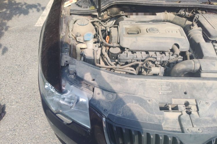 Used Skoda Superb 2009 1.8 TSI Manual Zhiya Edition Engine Bay Right