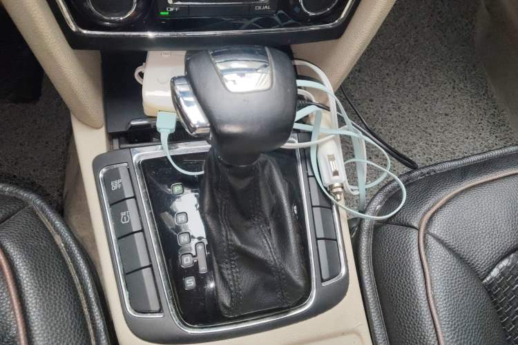 Used Skoda Superb 2009 1.8TSI Automatic Prestige Edition Gear Lever