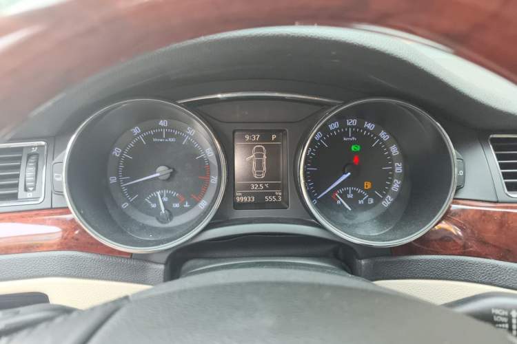 Used Skoda Superb 2009 2.0 TSI Automatic Luxury Edition Instrument Cluster