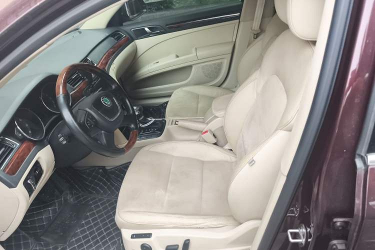 Used Skoda Superb 2009 2.0 TSI Automatic Luxury Edition Left Front Seat