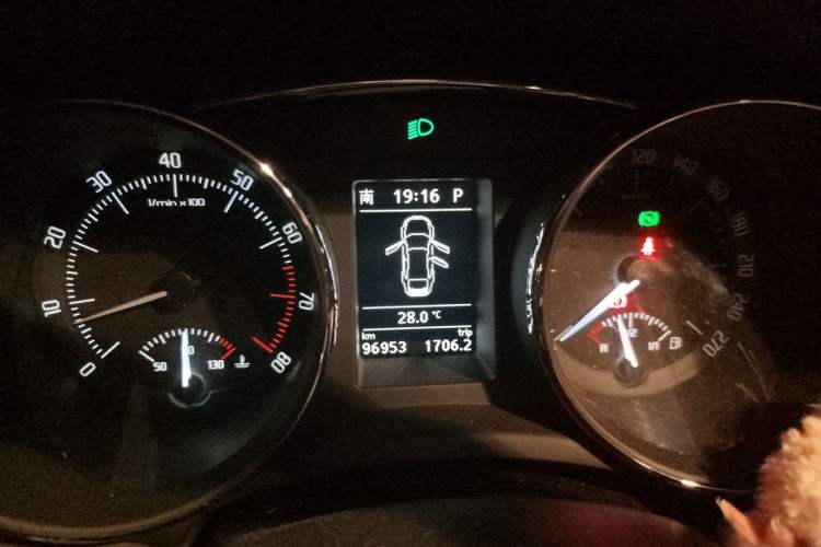 Used Skoda Superb 2009 1.8TSI Automatic Luxury Edition Odometer Close Up