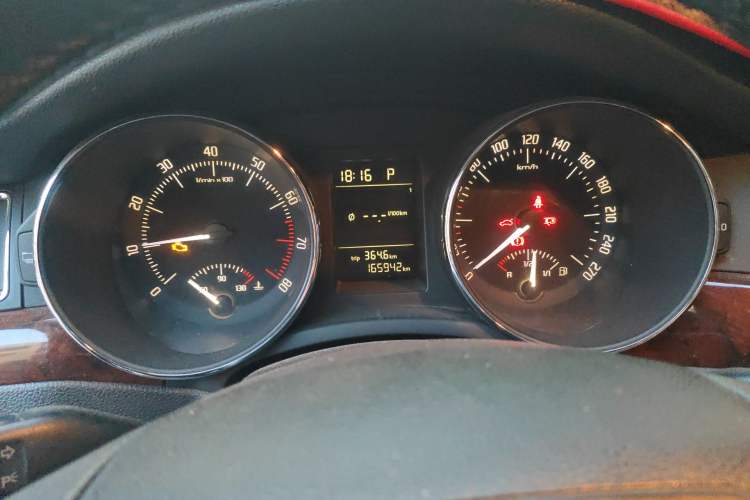 Used Skoda Superb 2009 1.8TSI Automatic Elegant Edition Odometer Close Up