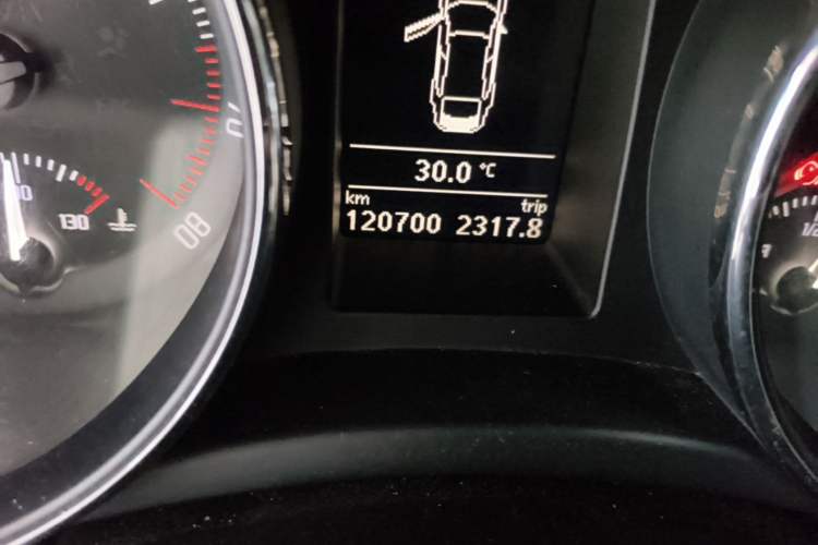 Used Skoda Superb 2009 1.8TSI Automatic Luxury Edition Odometer Close Up