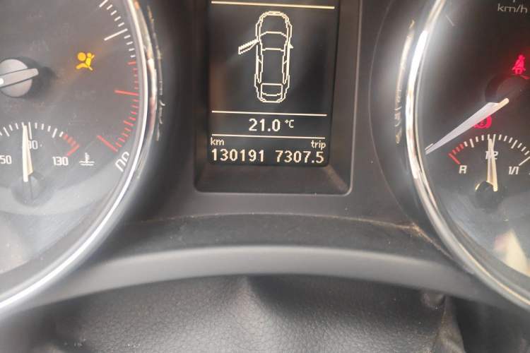 Used Skoda Superb 2009 1.8TSI Automatic Prestige Edition Odometer Close Up