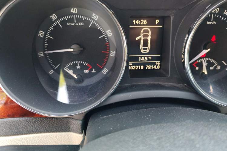 Used Skoda Superb 2009 1.8TSI Automatic Prestige Edition Odometer Close Up
