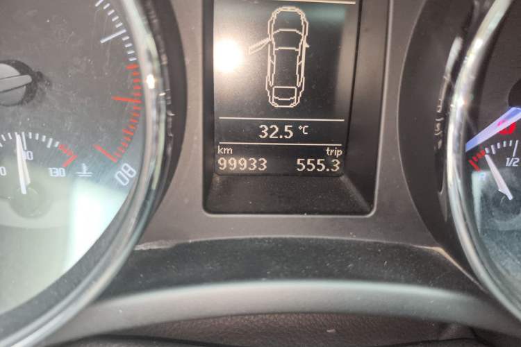 Used Skoda Superb 2009 2.0 TSI Automatic Luxury Edition Odometer Close Up