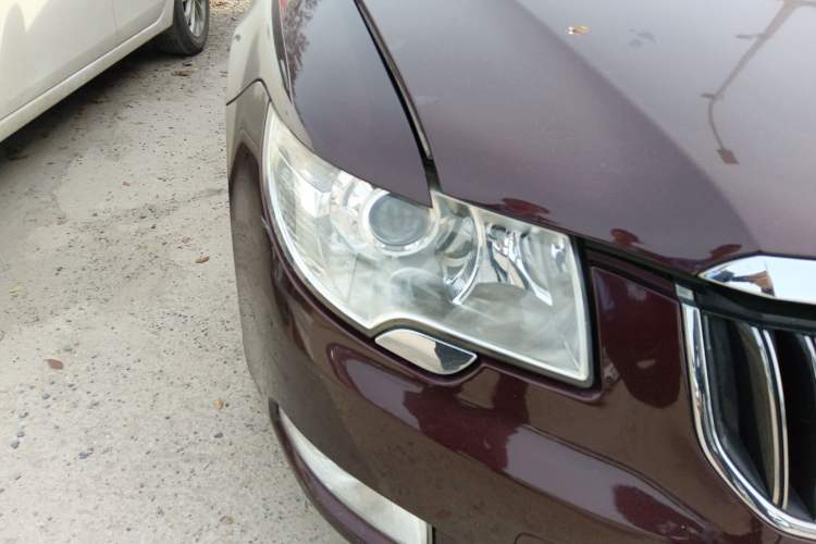 Used Skoda Superb 2009 1.8TSI Automatic Elegant Edition Right Front Headlight