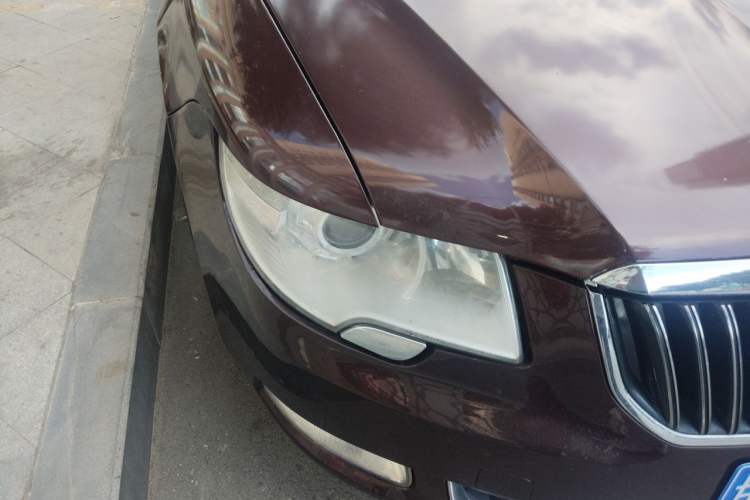 Used Skoda Superb 2009 2.0 TSI Automatic Prestige Edition Right Front Headlight