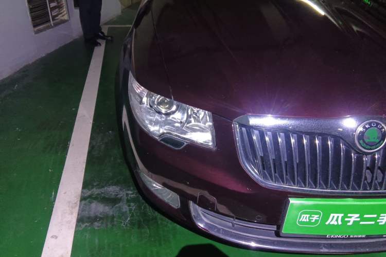Used Skoda Superb 2009 1.8TSI Automatic Luxury Edition Right Front Headlight