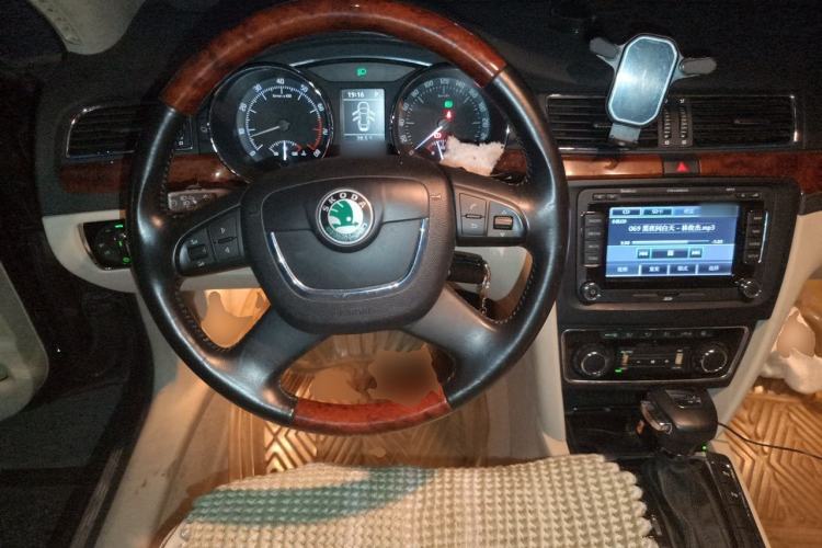 Used Skoda Superb 2009 1.8TSI Automatic Luxury Edition Steering Wheel