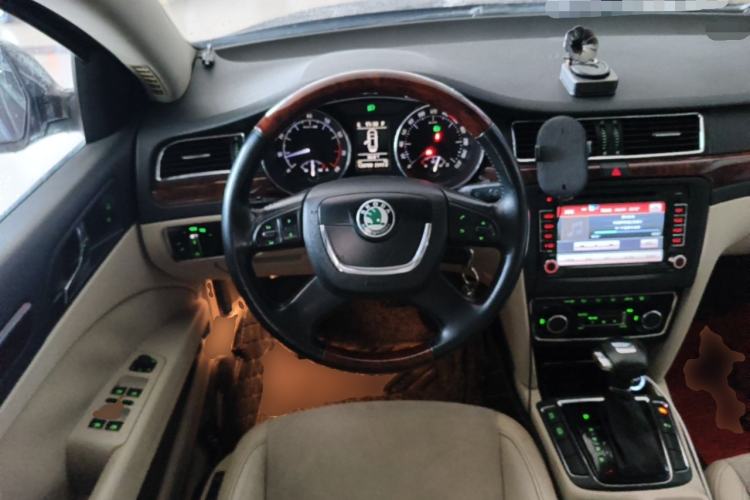 Used Skoda Superb 2009 1.8TSI Automatic Luxury Edition Steering Wheel