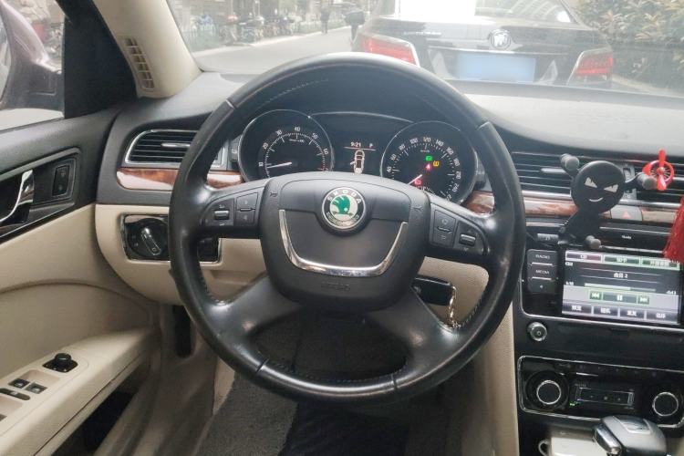 Used Skoda Superb 2009 1.8TSI Automatic Prestige Edition Steering Wheel