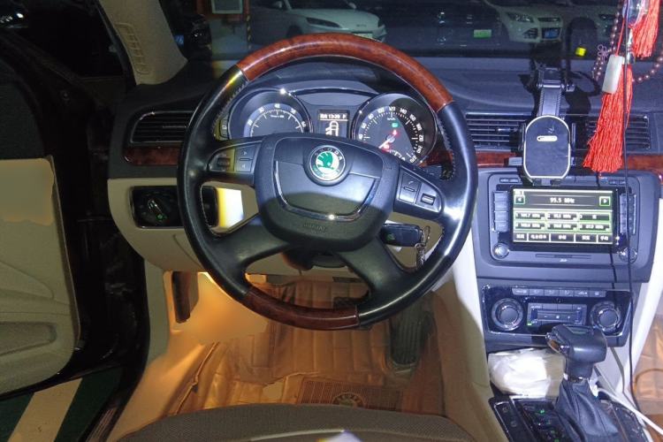 Used Skoda Superb 2009 1.8TSI Automatic Luxury Edition Steering Wheel