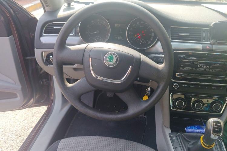 Used Skoda Superb 2009 1.8 TSI Manual Zhiya Edition Steering Wheel
