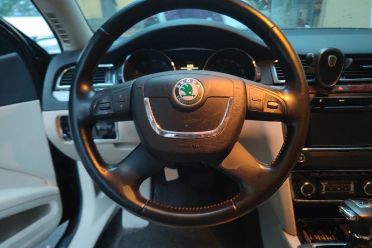 Used Skoda Superb 2009 1.8TSI Automatic Prestige Edition Steering Wheel