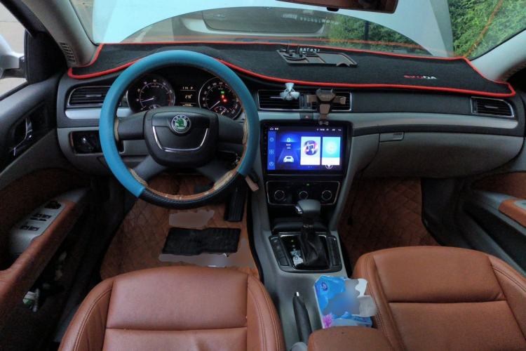 Used Skoda Superb 2009 1.8 TSI Automatic Zhiya Edition Center Console