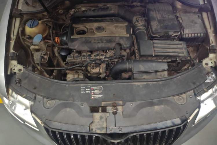 Used Skoda Superb 2009 1.8TSI Automatic Prestige Edition Engine Bay