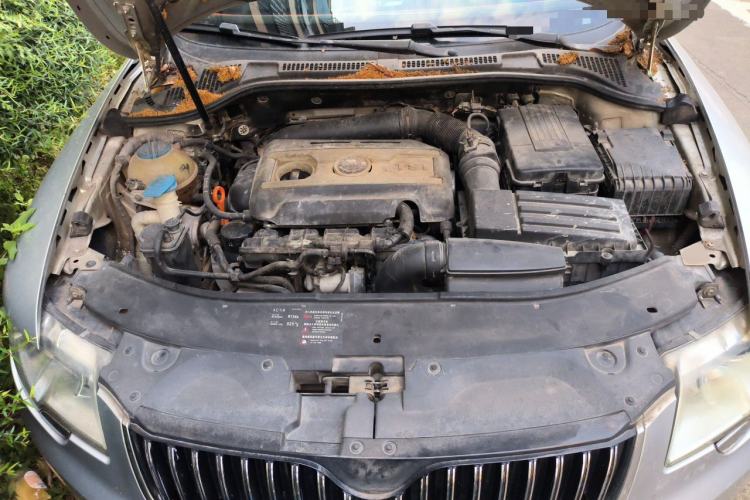 Used Skoda Superb 2009 1.8 TSI Automatic Zhiya Edition Engine Bay