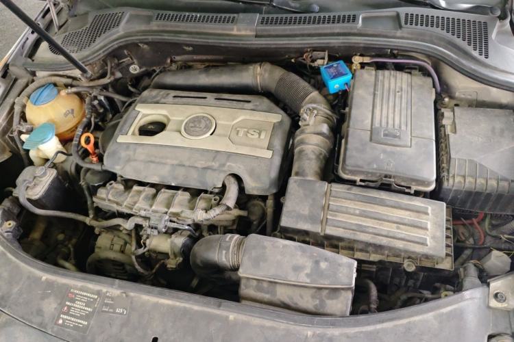 Used Skoda Superb 2009 2.0 TSI Automatic Flagship Edition Engine Bay