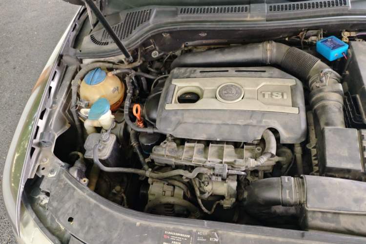 Used Skoda Superb 2009 2.0 TSI Automatic Flagship Edition Engine Bay Right