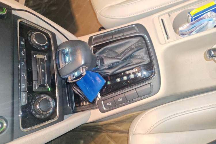 Used Skoda Superb 2009 1.8TSI Automatic Prestige Edition Gear Lever