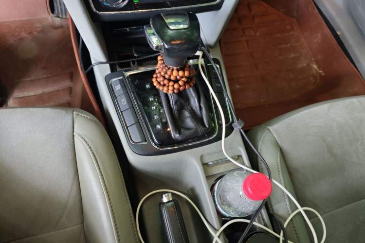 Used Skoda Superb 2009 2.0 TSI Automatic Flagship Edition Gear Lever