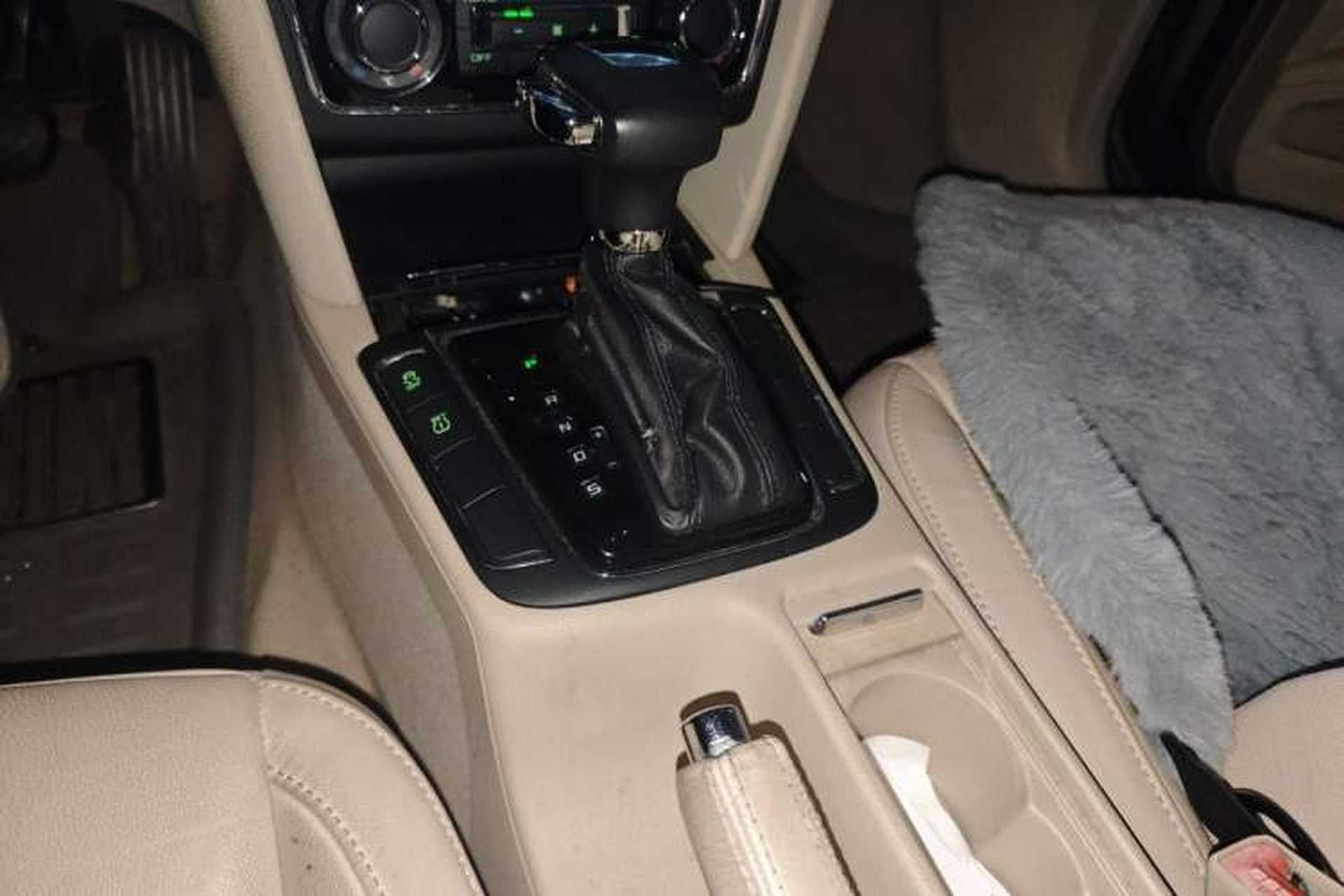 Used Skoda Superb 2009 2.0 TSI Automatic Prestige Edition Gear Lever