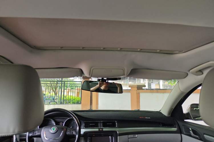 Used Skoda Superb 2009 2.0 TSI Automatic Flagship Edition Headliner