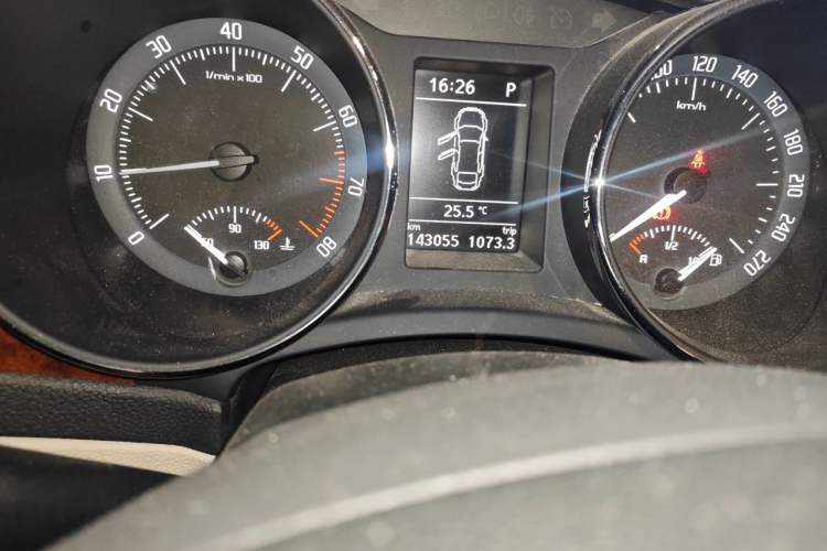 Used Skoda Superb 2009 1.8TSI Automatic Prestige Edition Odometer Close Up