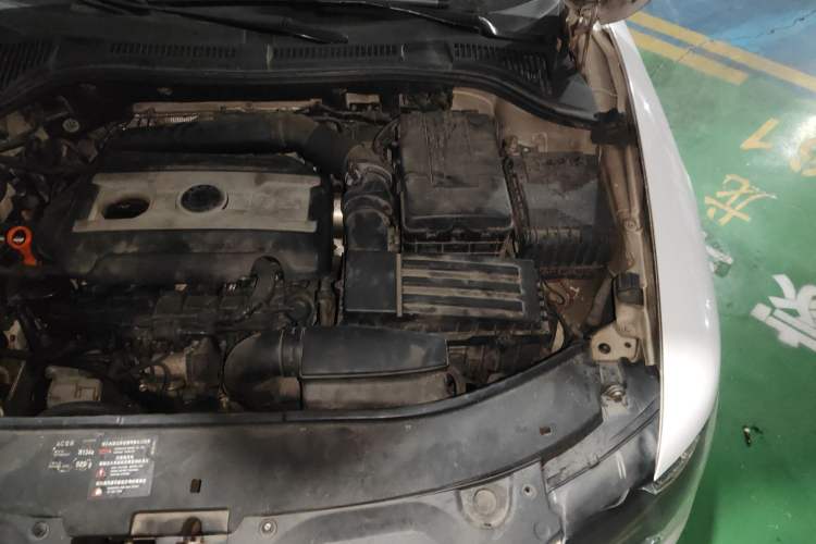 Used Skoda Superb 2009 1.8TSI Automatic Elegant Edition Engine Bay Left