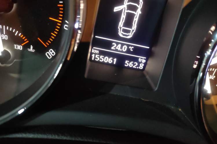 Used Skoda Superb 2009 1.8TSI Automatic Elegant Edition Odometer Close Up