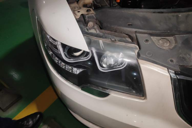 Used Skoda Superb 2009 1.8TSI Automatic Elegant Edition Right Front Headlight