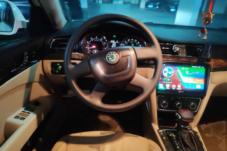 Used Skoda Superb 2009 1.8TSI Automatic Elegant Edition Steering Wheel