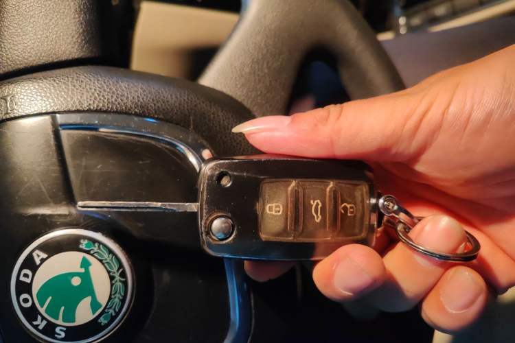 Used Skoda Superb 2009 1.8TSI Automatic Elegant Edition Vehicle Key
