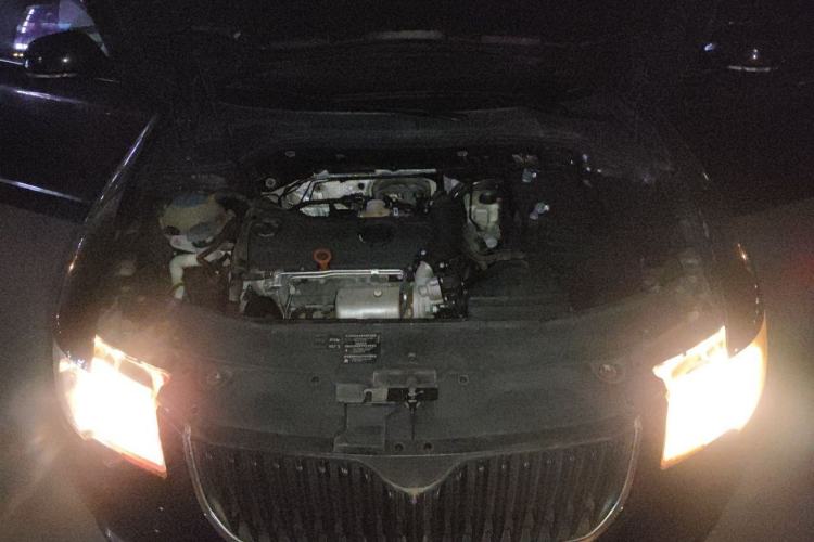 Used Skoda Superb 2010 1.4 TSI Manual Luxury Edition Engine Bay