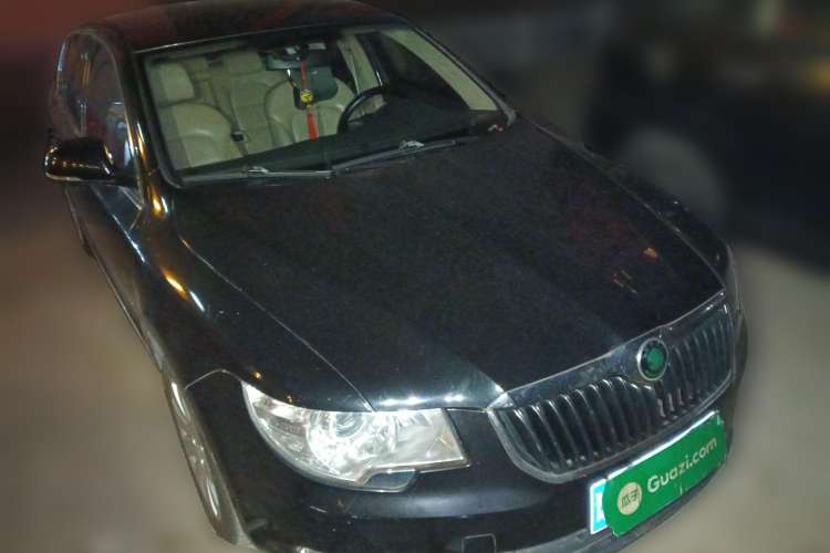 Used Skoda Superb 2010 1.4 TSI DSG Elegant Edition Front Right 45 Deg