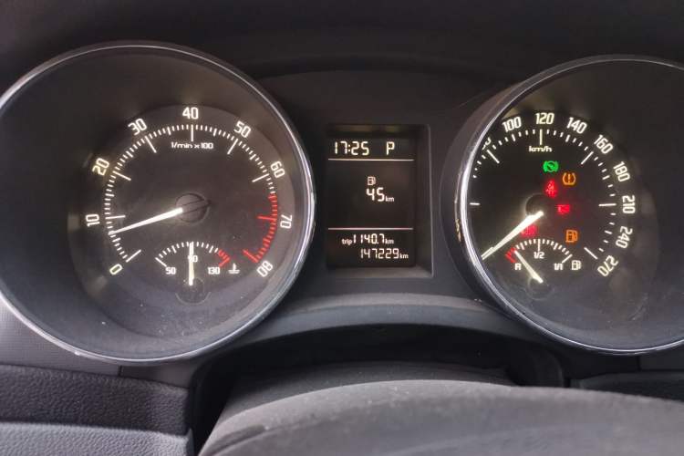 Used Skoda Superb 2010 1.4 TSI DSG Elegant Edition Instrument Cluster