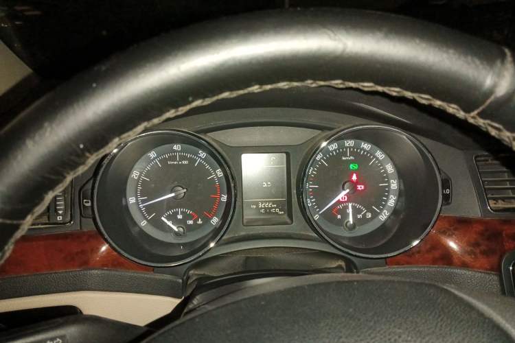 Used Skoda Superb 2010 1.4 TSI DSG Elegant Edition Instrument Cluster
