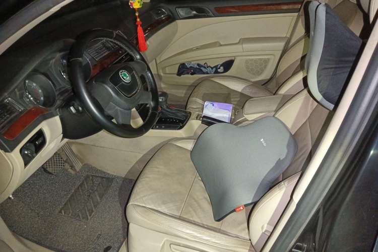 Used Skoda Superb 2010 1.4 TSI DSG Elegant Edition Left Front Seat