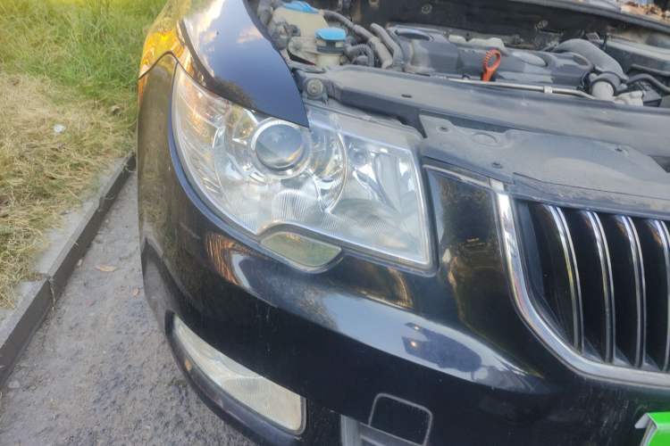 Used Skoda Superb 2010 1.4 TSI DSG Elegant Edition Right Front Headlight