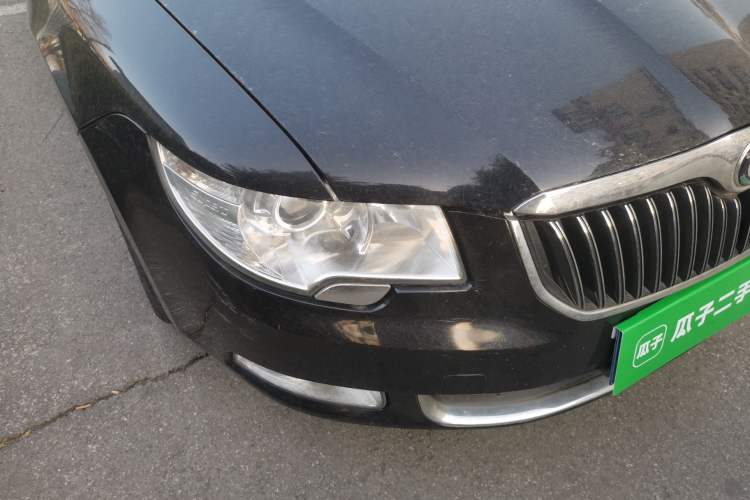 Used Skoda Superb 2010 1.4 TSI DSG Elegant Edition Right Front Headlight