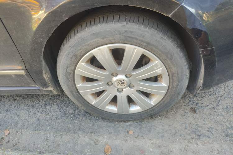 Used Skoda Superb 2010 1.4 TSI DSG Elegant Edition Right Front Wheel Hub