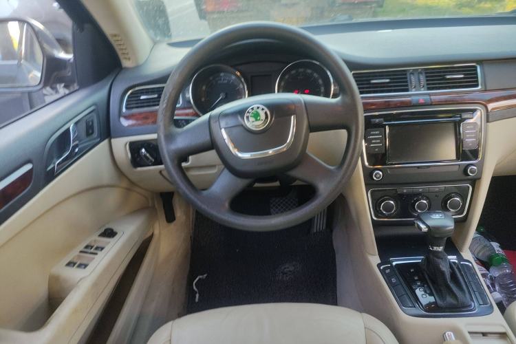 Used Skoda Superb 2010 1.4 TSI DSG Elegant Edition Steering Wheel