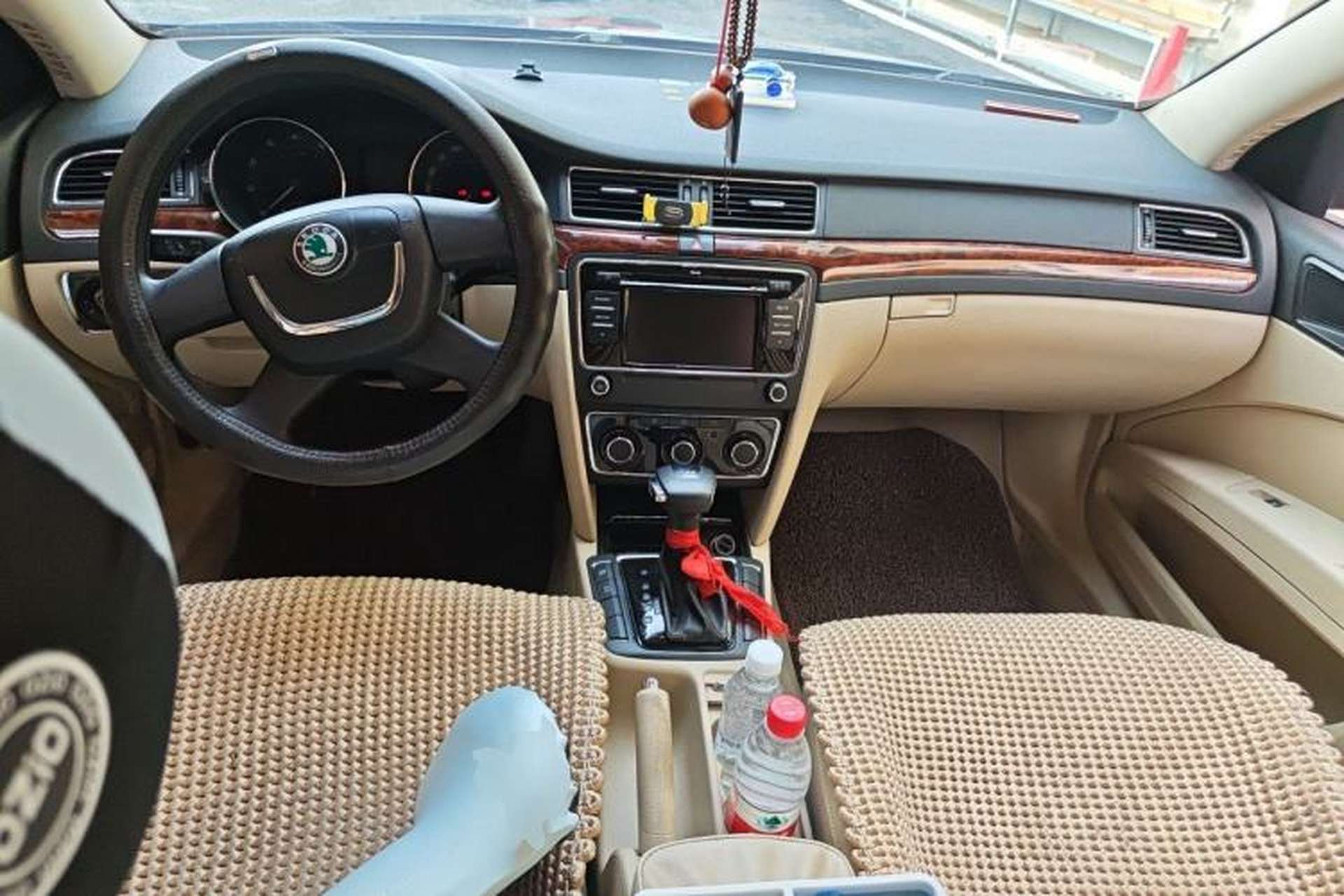 Used Skoda Superb 2010 1.4 TSI DSG Elegant Edition Center Console