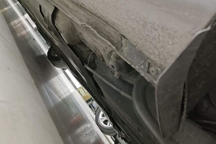 Used Skoda Superb 2010 1.4 TSI DSG Elegant Edition Chassis Rear Left