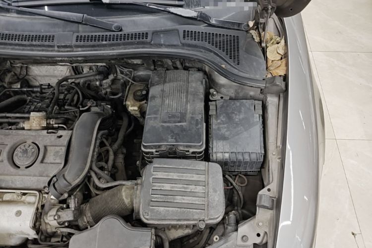 Used Skoda Superb 2010 1.4 TSI DSG Elegant Edition Engine Bay Left