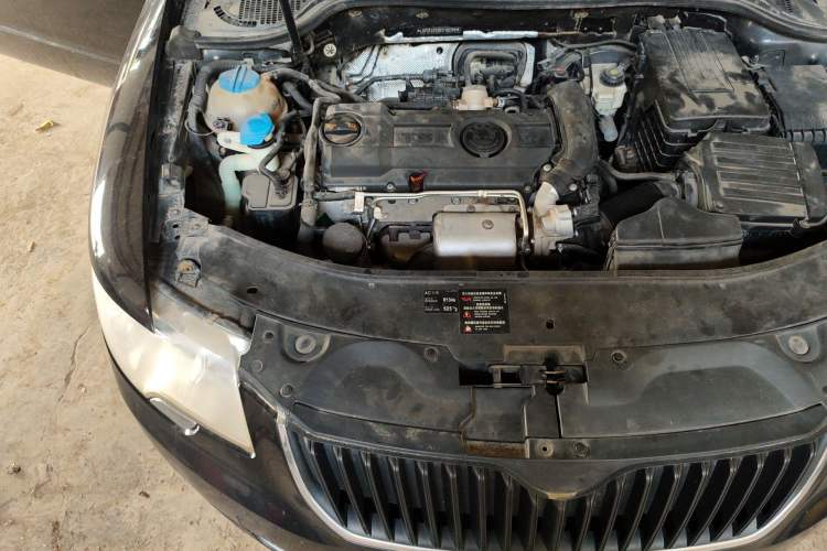 Used Skoda Superb 2010 1.4 TSI DSG Zhiya Edition Engine Bay Right