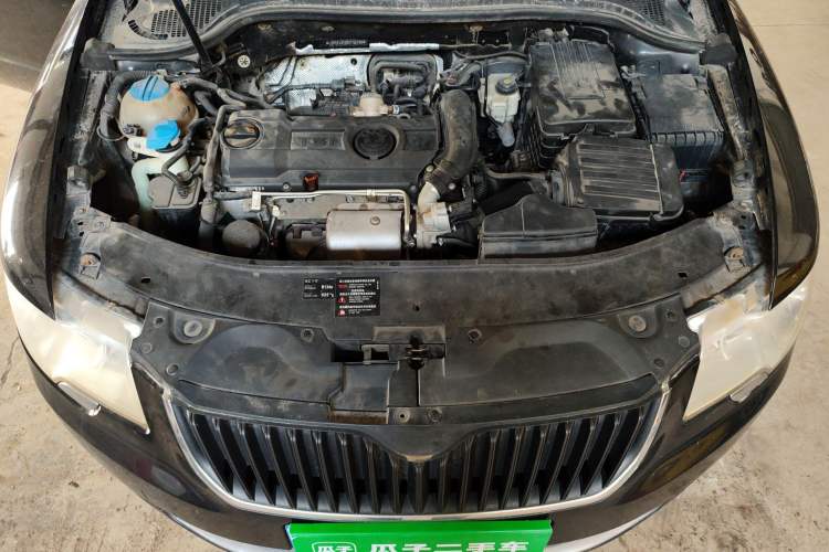 Used Skoda Superb 2010 1.4 TSI DSG Zhiya Edition Engine Bay
