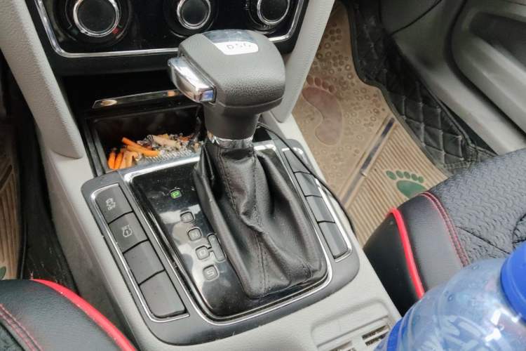 Used Skoda Superb 2010 1.4 TSI DSG Zhiya Edition Gear Lever